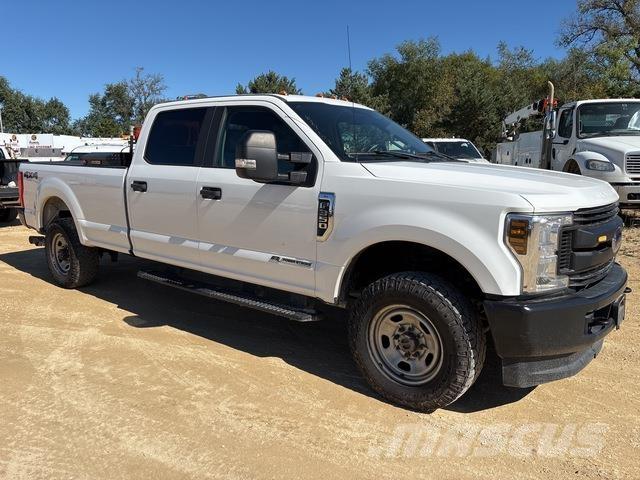 Ford F-350 Бортовые фургоны