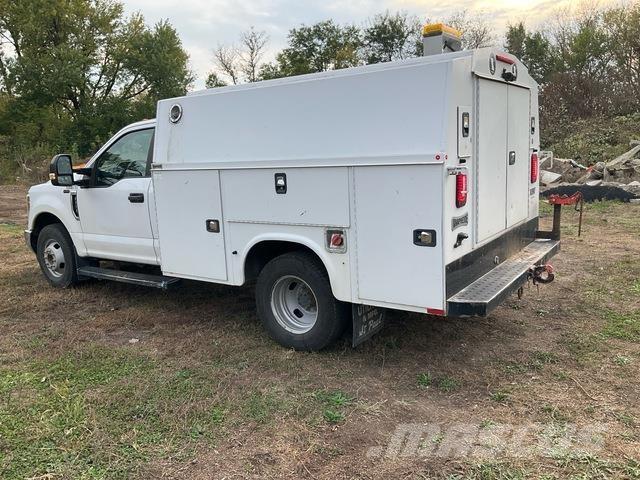 Ford F-350 Бортовые фургоны