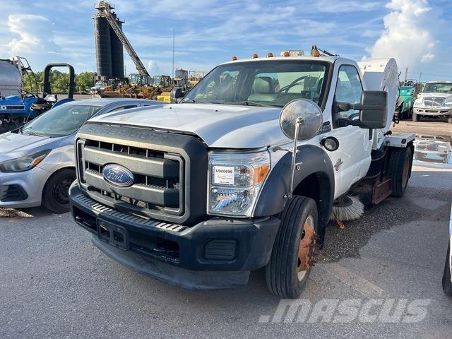 Ford F-450 Уборочные машины