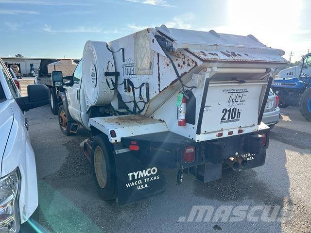 Ford F-450 Уборочные машины