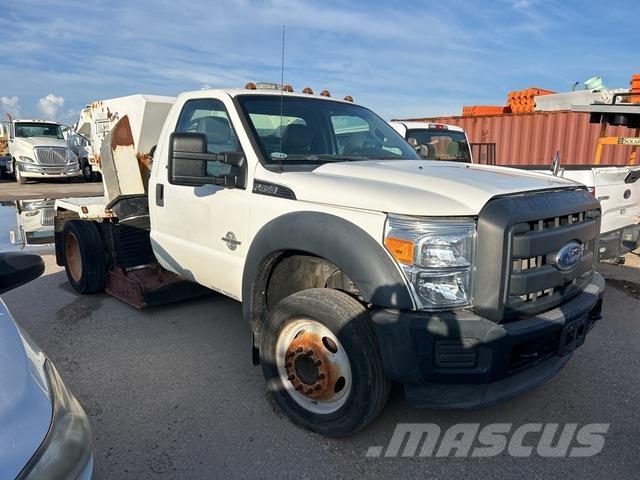 Ford F-450 Уборочные машины