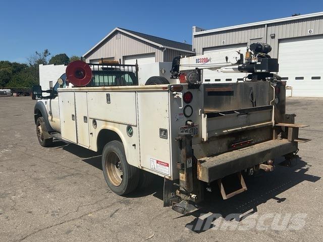 Ford F-450 Комбинированные дорожные машины