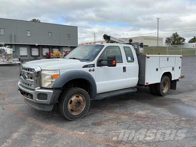 Ford F-450 Комбинированные дорожные машины