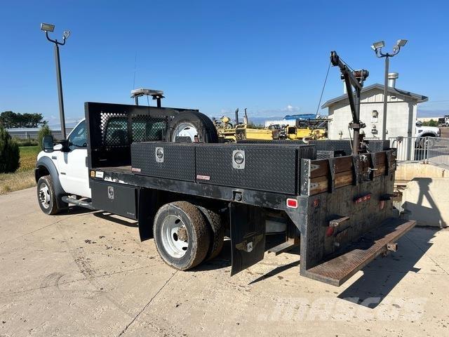 Ford F-450 Грузовики-платформы/боковая разгрузка