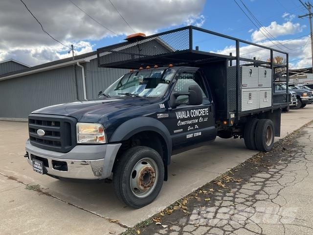 Ford F-450 Грузовики-платформы/боковая разгрузка