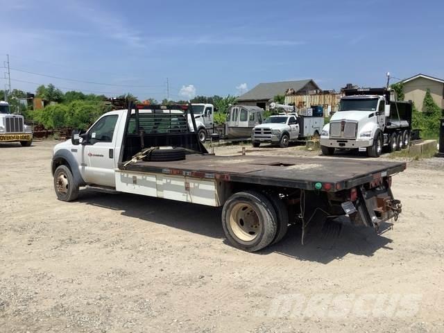 Ford F-550 Грузовики-платформы/боковая разгрузка