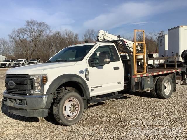 Ford F-550 Грузовики-платформы/боковая разгрузка