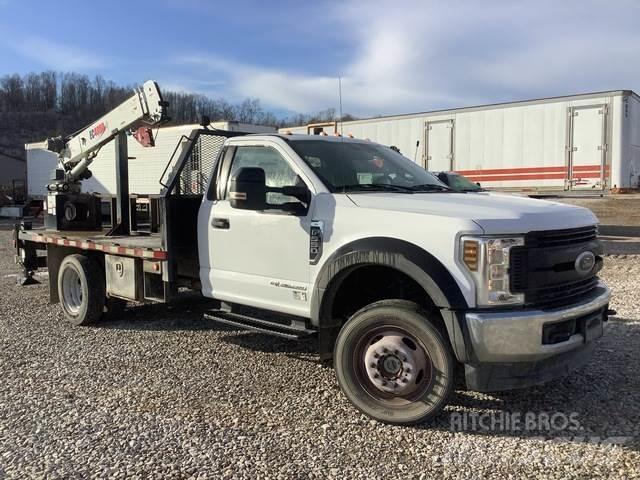 Ford F-550 Грузовики-платформы/боковая разгрузка