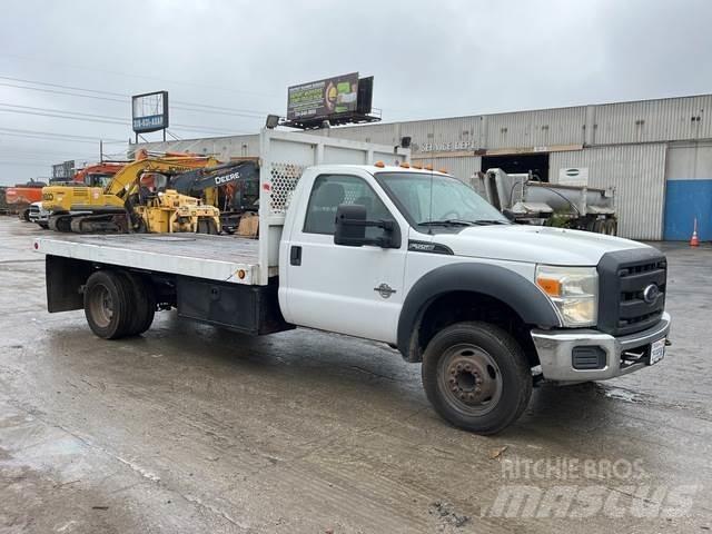 Ford F-550 Грузовики-платформы/боковая разгрузка