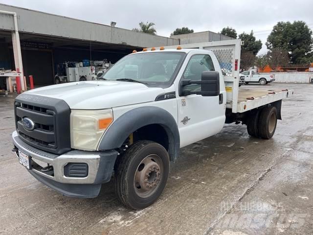 Ford F-550 Грузовики-платформы/боковая разгрузка