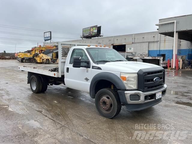 Ford F-550 Грузовики-платформы/боковая разгрузка