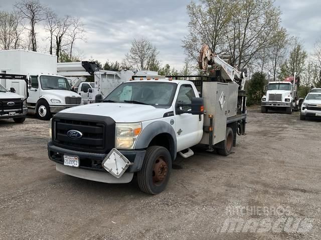 Ford F-550 Грузовики-платформы/боковая разгрузка