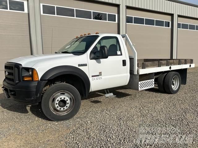 Ford F-550 Грузовики-платформы/боковая разгрузка