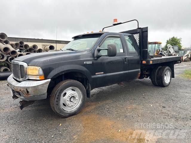 Ford F-550 Грузовики-платформы/боковая разгрузка