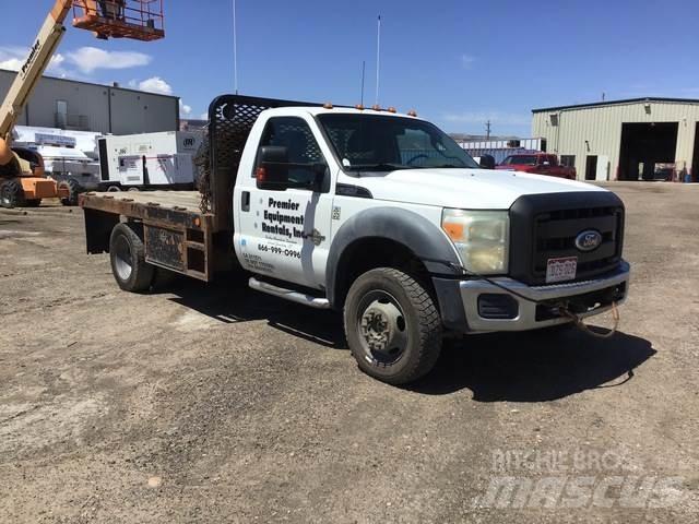 Ford F-550 Грузовики-платформы/боковая разгрузка