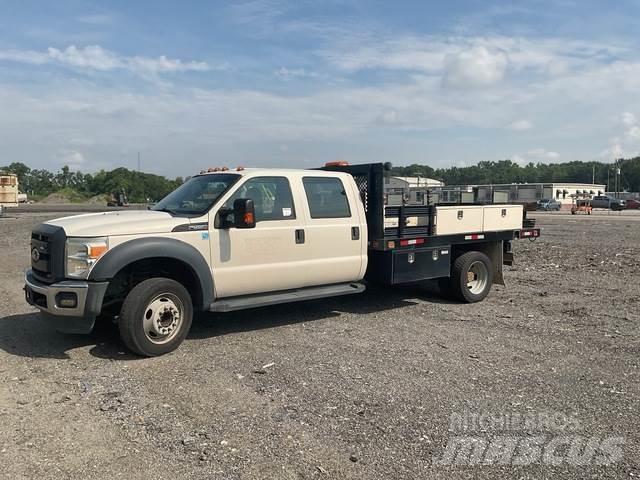 Ford F-550 Грузовики-платформы/боковая разгрузка