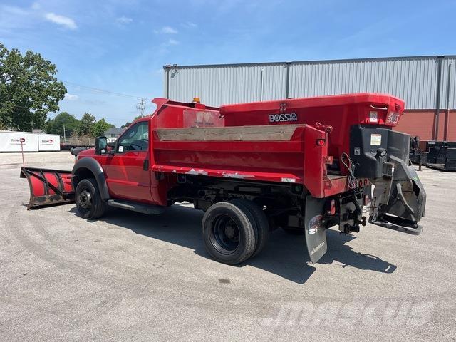 Ford F-550 Снежные отвалы и плуги