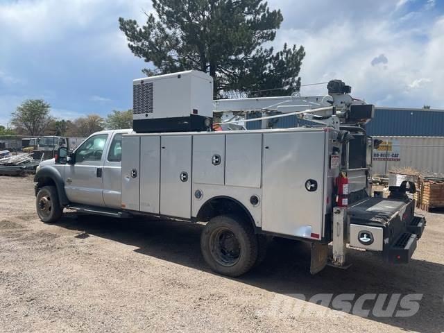 Ford F-550 Комбинированные дорожные машины