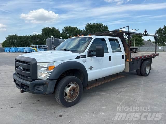 Ford F-550 Грузовики-платформы/боковая разгрузка