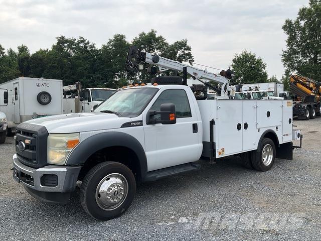 Ford F-550 Комбинированные дорожные машины