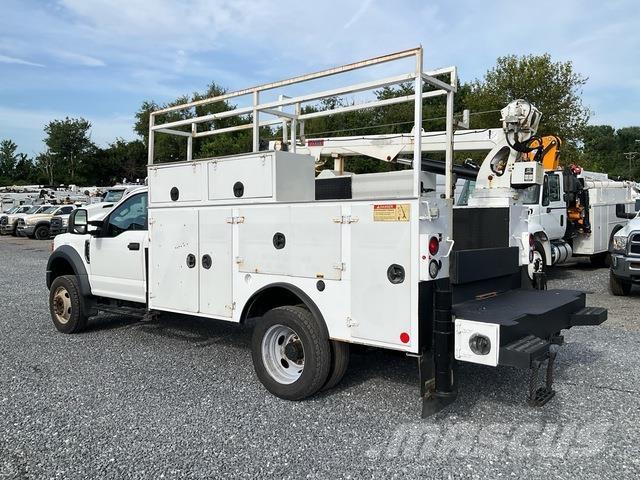 Ford F-550 Комбинированные дорожные машины