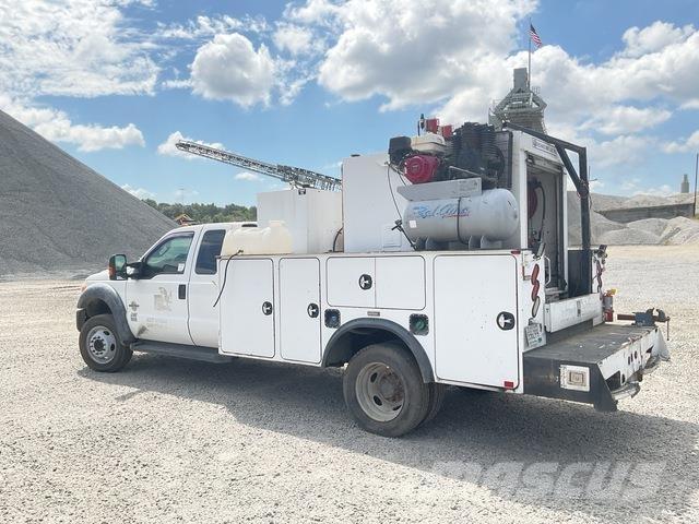Ford F-550 Грузовики-цистерны