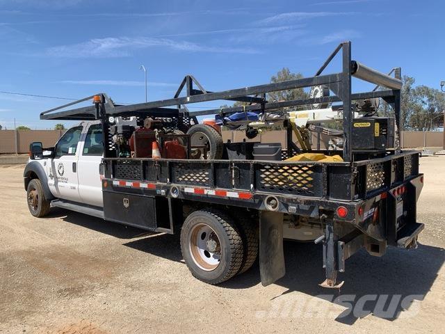 Ford F-550 Комбинированные дорожные машины