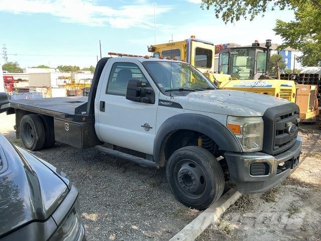 Ford F-550 Грузовики-платформы/боковая разгрузка