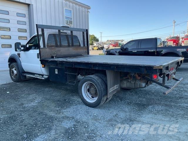 Ford F-550 Грузовики-платформы/боковая разгрузка