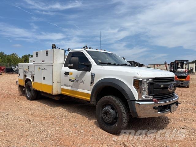 Ford F-550 Грузовики-цистерны