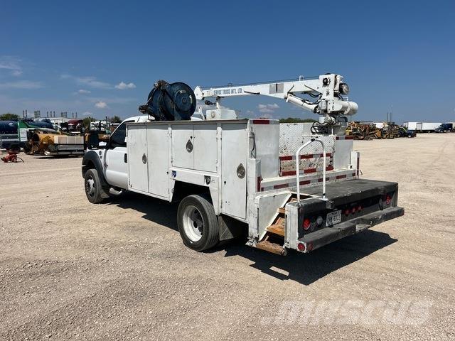 Ford F-550 Комбинированные дорожные машины