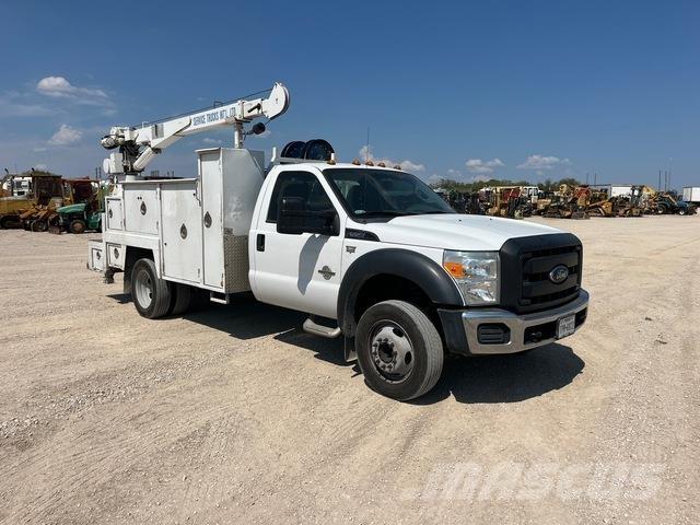 Ford F-550 Комбинированные дорожные машины