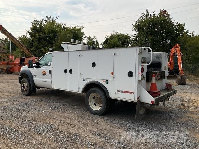 Ford F-550 Грузовики-цистерны