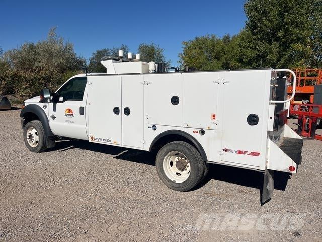Ford F-550 Комбинированные дорожные машины