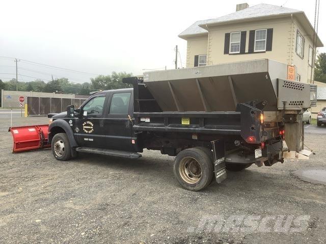 Ford F-550 Снежные отвалы и плуги