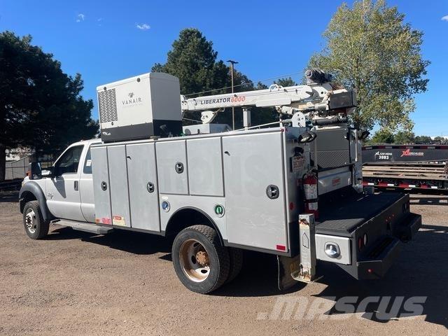 Ford F-550 Комбинированные дорожные машины