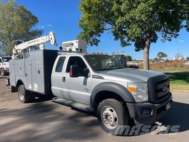 Ford F-550 Комбинированные дорожные машины
