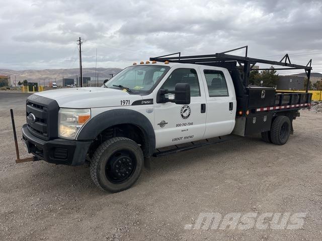 Ford F-550 Грузовики-платформы/боковая разгрузка
