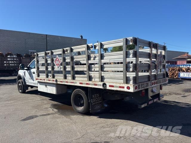 Ford F-550 Грузовики-платформы/боковая разгрузка