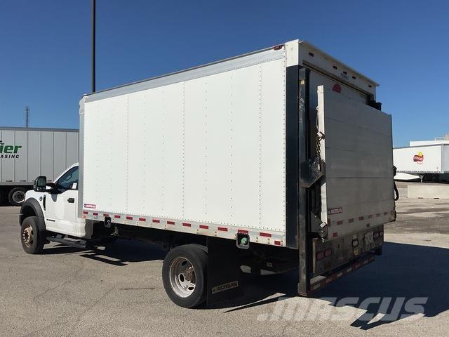 Ford F-550 Грузовики-Фургоны