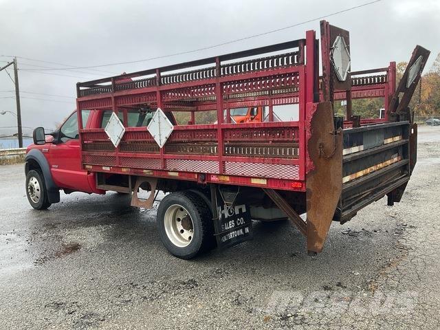 Ford F-550 Грузовики-платформы/боковая разгрузка