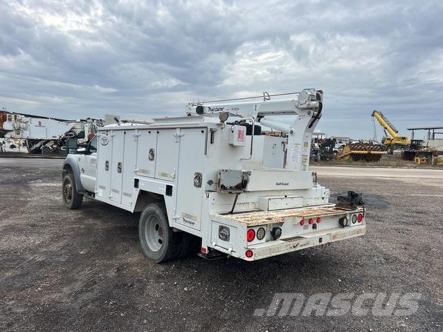 Ford F-550 Комбинированные дорожные машины