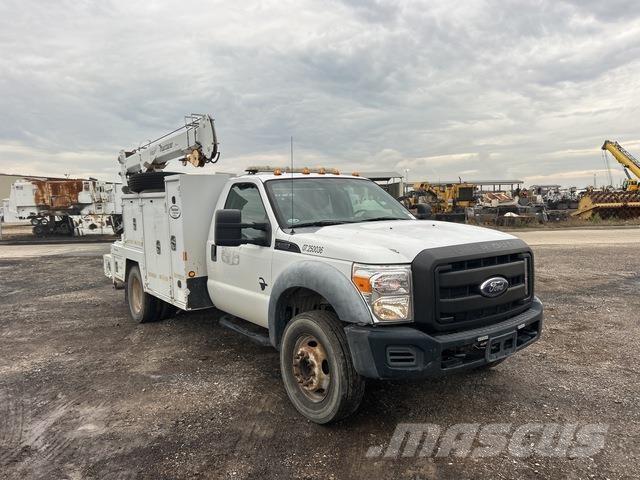 Ford F-550 Комбинированные дорожные машины
