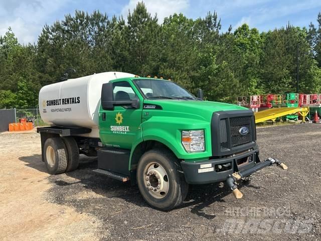 Ford F-650 Поливочные машины