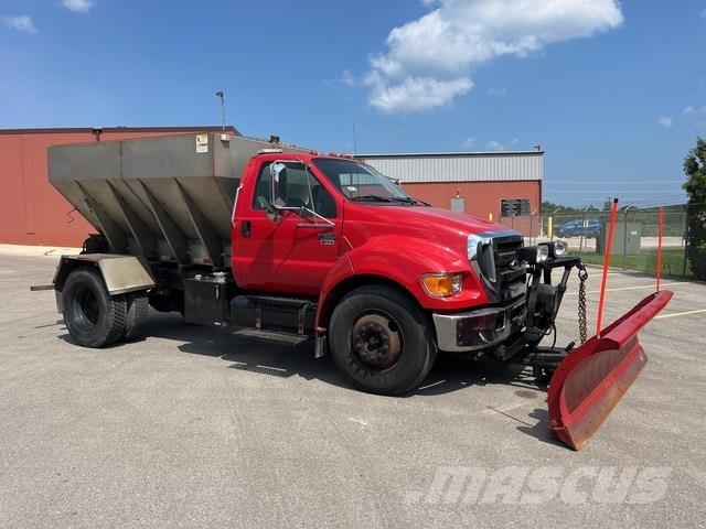 Ford F-650 Снежные отвалы и плуги