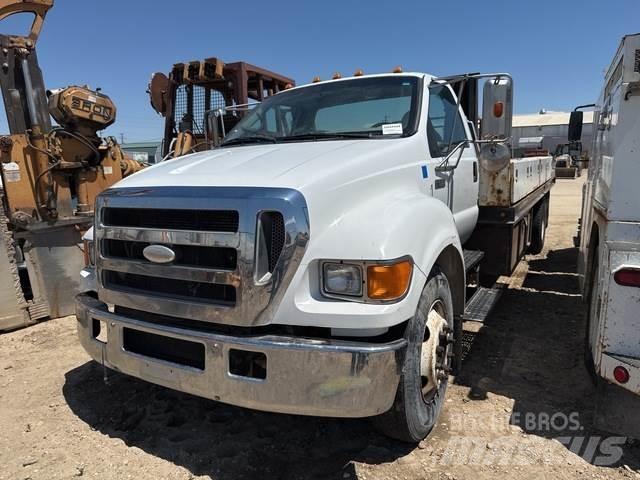 Ford F-650 Грузовики-платформы/боковая разгрузка