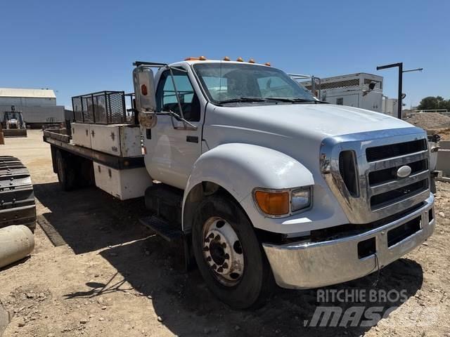 Ford F-650 Грузовики-платформы/боковая разгрузка