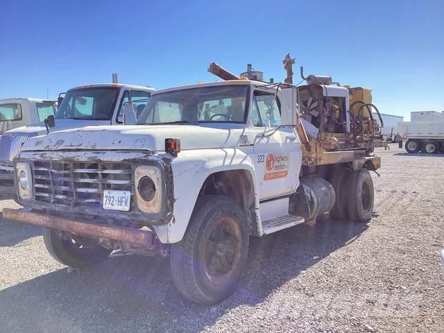 Ford F-700 Передвижные буровые установки