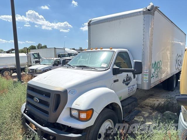 Ford F-750 Грузовики-Фургоны