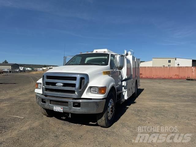 Ford F-750 Грузовики-цистерны